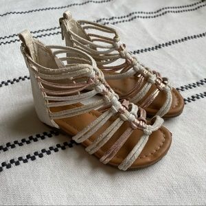 🔹4 for $15 🔹 US 7 Girls Strappy Sandals